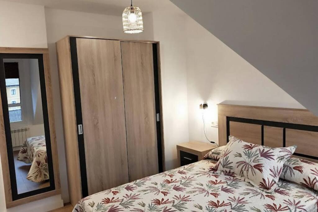 Precioso Atico En El Centro De Cangas De Onis Apartment ภายนอก รูปภาพ